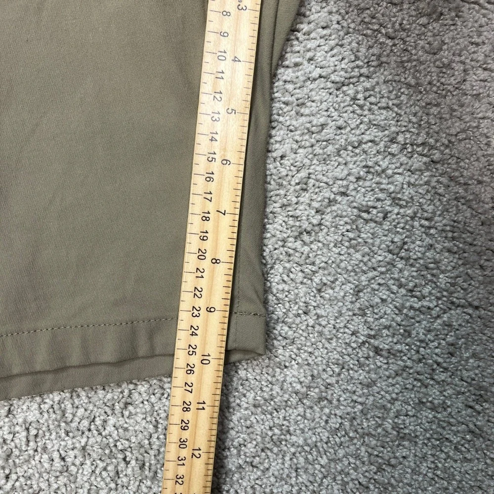 Wrangler Outdoor Cargo Shorts Mens 44 Khaki Tan Stretch Waistband Flat Front